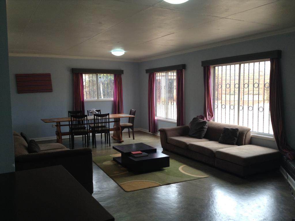 Teule Guest House Oloitokitok Εξωτερικό φωτογραφία